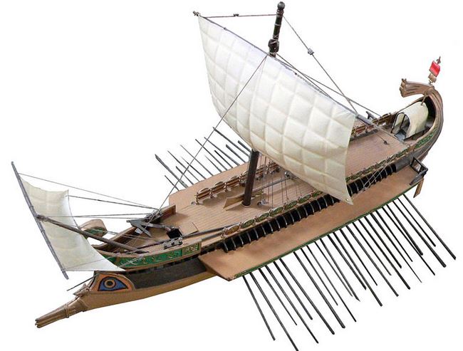 "Bunt bis zum geht nicht mehr": Römische Bireme, ein Ruderkriegsschiff mit zwei Reihen von Riemen übereinander. Illustration: Rama / Wikimedia Commons (CC BY-SA 2.0 fr)