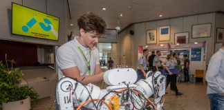 Unterstützung für Roboter: Künstliche Intelligenz steht bei “Jugend forscht” im Fokus