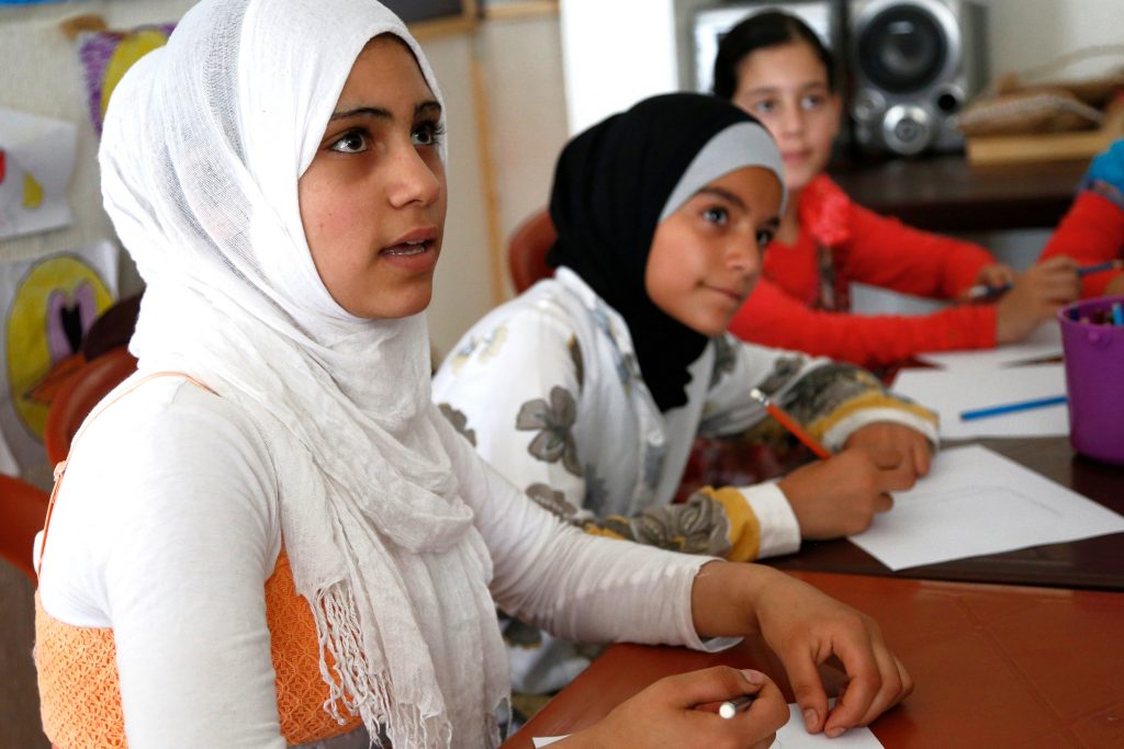Zehntausende von Flüchtlingskindern müssen in den Schulen sprachlich und sozial integriert werden. Foto: UK Departement for Development / flickr (CC BY 2.0) 
