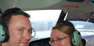 Wie Helikopter-Eltern Lehrern das Leben schwer machen Bereit zum Abflug: Eltern im Helikopter. Foto: Ellie / flickr (CC BY-SA 2.0)