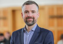 “Hochschullehrer des Jahres”: Professor vermittelt Wissenschaft (auch) im Fernsehen