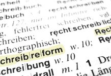 Die Rechtschreibung hat in den Schulen offenbar an Stellenwert verloren. Foto: Claudia-Hautumm / pixelio.de