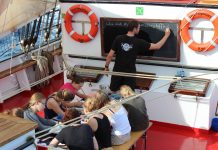 Leben und lernen mit 33 Schülern an Bord: „Klassenzimmer unter Segeln“ kehrt nach Karibik-Törn zurück