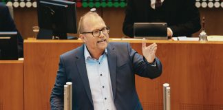 Bildungspolitiker (und Lehrer) Jochen Ott fordert als SPD-Spitzenkandidat Wüst heraus