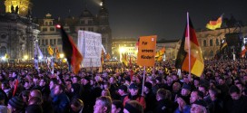 Trägt nicht dazu bei, dass sich ausländische Wissenschaftler in Dresden wohlfühlen: Pegida-Demonstration. Foto: straßenstriche.net / flickr Fremder als andernorts: Ausländische Wissenschaftler in der Pegida-Hochburg Dresden