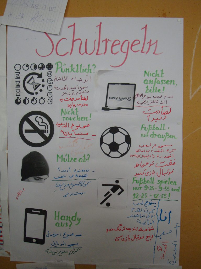 Regeln für eine Willkommensklasse in einer Berliner Schule. Foto: Jens-Olaf Walter / flickr (CC BY 2.0) 