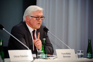 SPD-Fraktionsvorsitzender Frank-Walter Steinmeier will Bildung zum Wahlkampfthema 2013 machen. (Foto: Heinrich-Böll-Stiftung/Wikimedia CC BY-SA 2.0)