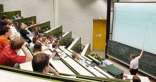 Nicht alle Studenten, hier im Hörsaal der Universität Frankfurt, liegen mit ihrer Fächerwahl richtig. (Foto: Johann Wolfgang Goethe Universität Frankfurt)