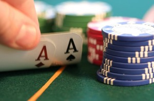 Pokern - auch im Internet - ist unter Jugendlichen beliebt. Foto: 