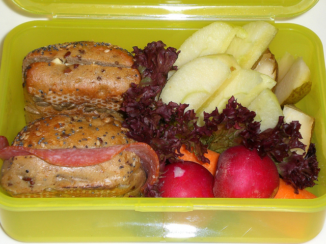 Ein gesundes Frühstück macht Schüler leistungsfähig. Foto: seelensturm / Flickr (CC BY 2.0)