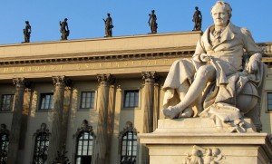 Fassade der Berliner Humboldt-Universität. Foto: Rolf Handke / pixelio.de