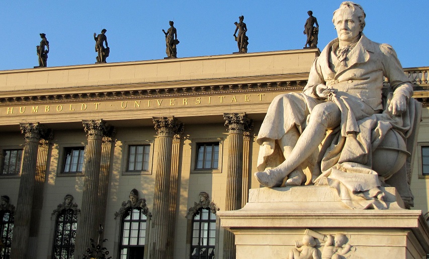 Internationale Studentenschaft: Fassade der Berliner Humboldt-Universität. Foto: Rolf Handke / pixelio.de