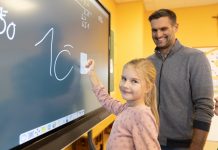 „100.000.000 Likes kriegst du von mir!“ Mathe-Youtuber Daniel Jung zu Besuch an der St. Nikolaus Grundschule Herzlake