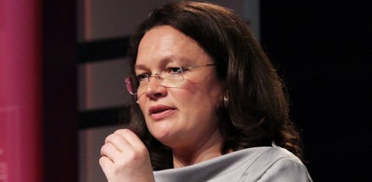 „Der Welpenschutz ist vorbei.“ SPD-Chefin Andrea Nahles will mehr Tempo bei der Digitalisierung der Schulen. Foto: Sandro Halank / Wikimedia Commons (CC-BY-SA 3.0)