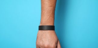 Universität: Bunte Armbänder für geimpfte und genesene Studierende sowie Mitarbeiter