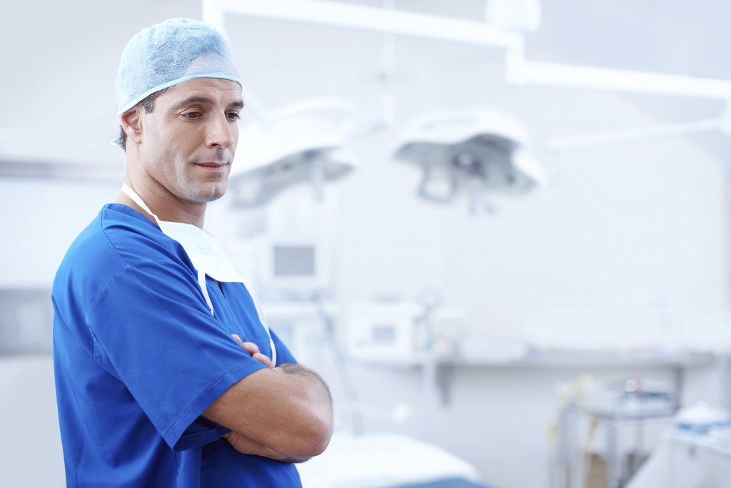 Trotz Neuregelung der Hochschulzulassung: Auch in Zukunft wird es in Deutschland nicht leicht, Arzt zu werden. Foto: Free-Photos / pixabay (CC0 Creative Commons)