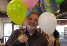 Pension und Einstand in einem? Der drohende Lehrermangel zwingt die Schulpolitik zu kreativen Lösungen. Vorausschauende Planung sieht anders aus. Foto: Monterey Public Library / flickr (CC BY 2.0)