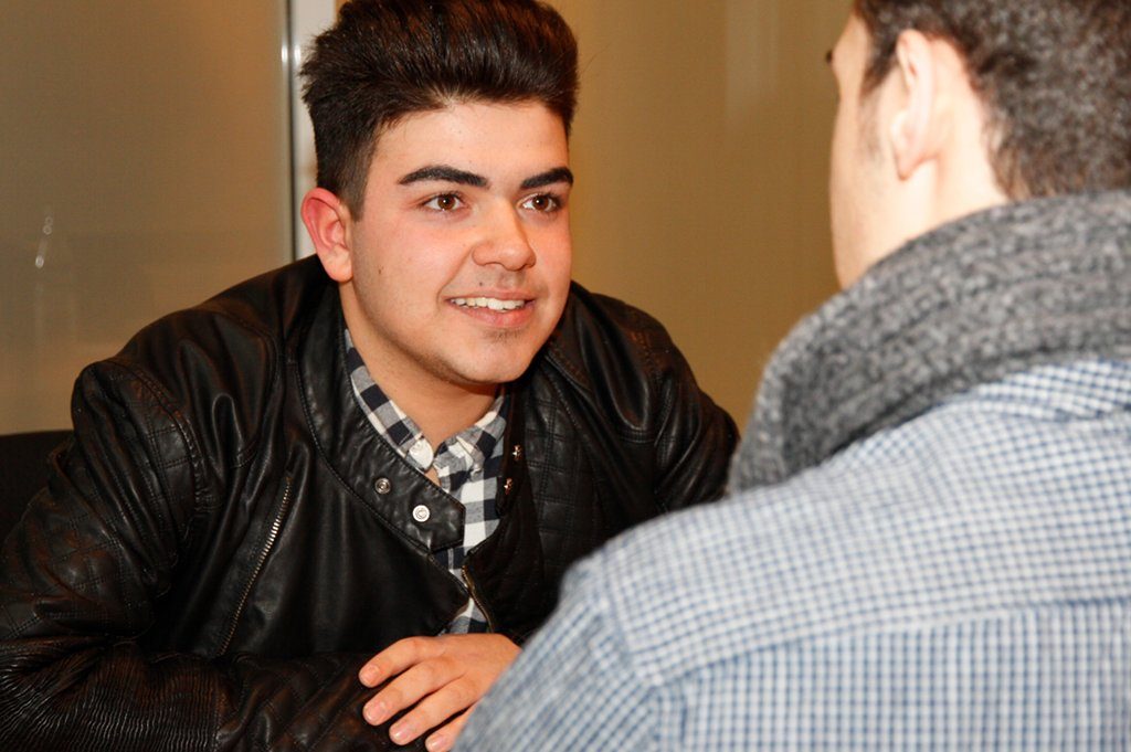 An vielen Stellen lässt sich beobachten, dass im Bildungsbereich das Klima für Migranten rauer wird. Auch auf dem Ausbildungsmarkt gibt es subtile Benachteiligungen. Foto: QSC AG / flickr (CC BY 2.0)