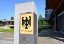 Karlsruhe entscheidet über Schulschließungen, weil eine Mutter (und Lehrerin) geklagt hat