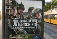 Kampagnenplakat der Bundeswehr (in Dresden). Als Arbeitgeber in Schulen werben zu können, ist ein erheblicher Vorteil bei der Personalgewinnung. Foto Lupus in Saxonia / Wikimedia Commons (CC BY-SA 4.0)