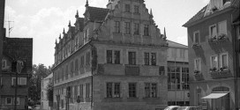 Eine Institution in Coburg: das rund 400 Jahre alte Casimirianum - hier ein Foto von 1975. Foto: Gräfingholt, Detlef / Bundesarchiv / Wikimedia Commons (CC BY-SA 3.0 DE)