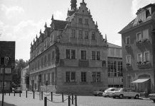 Eine Institution in Coburg: das rund 400 Jahre alte Casimirianum - hier ein Foto von 1975. Foto: Gräfingholt, Detlef / Bundesarchiv / Wikimedia Commons (CC BY-SA 3.0 DE)