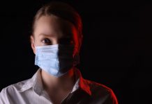 Umfrage: Jeder dritten Lehrkraft geht die Schulöffnung zu schnell; VBE fordert Plexiglasscheiben am Pult