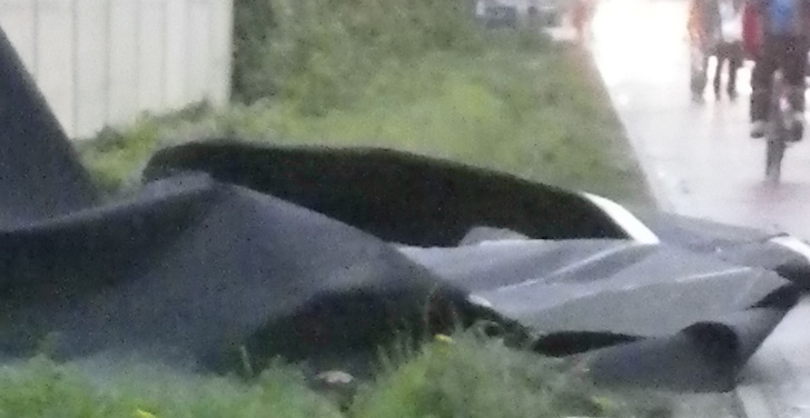 Aus teerhaltigen Dachbahnen und Fußbodensperrschichten sollen die giftigen Dämpfe stammen, die zur Schließung der Schule führten. Foto: Nochn Nordlicht / flickr (CC BY-SA 2.0)