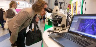 Etliche Anbieter digitaler Lerntechnik präsentieren sich auf der "didacta". Foto: Messe Stuttgart