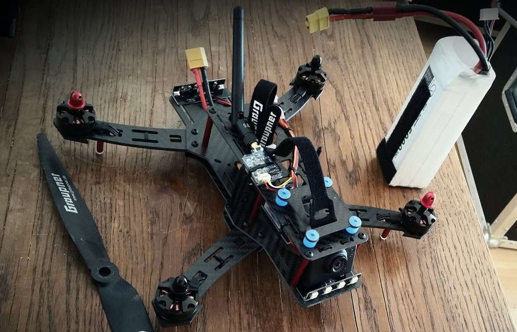 Drohnen-Angriffe sind nur schwer abzuwehren. Hat das Wetter im Fall einer Thüringer Schule schlimmeres verhindert? Foto: Martin Wehrle / flickr (CC BY-SA 2.0)