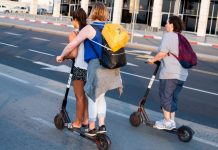 Studie: E-Scooter-Unfälle führen oft zu Kopfverletzungen – Experten raten: Helm auf!