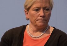 Weist den Vorwurf der Täuschung zurück: Die Baden-Württembergische Kultusministerin Eisenmann. Foto: Olaf Kosinsky / kosinsky.eu / Wikimedia Commons (CC BY-SA 3.0)
