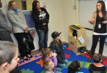 Das deutsche Bildungssystem ist kompliziert. In Sachsen-Anhalt erhalten Eltern mit Migrationsgeschichte nun neue Beratungsmöglichkeiten. Foto Cpl. Thomas Bricker / U.S. Department of Defense (public domain) (Ausschnitt)