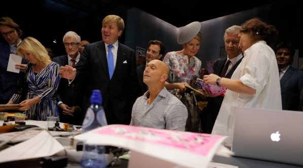 Eröffnung des Ehrengast-Pavillons durch den niederlänischen König Willem-Alexander sowie das belgische Königspaar Mathilde und Philippe. Foto: Frankfurter Buchmesse / Alexander Heimann.