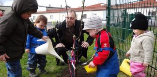 Noch immer kommen Männer meist nur zu Projekten in Kitas, der Alltag ist weiblich. Foto: Siewerin / Pixabay (CC1.0)