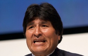 Evo Morales will Lehrern Laptops mit seinem Konfertei schenken. Die freuen sich eher weniger. (Foto: Simon Wedege/Wikimedia. CC BY 3.0)