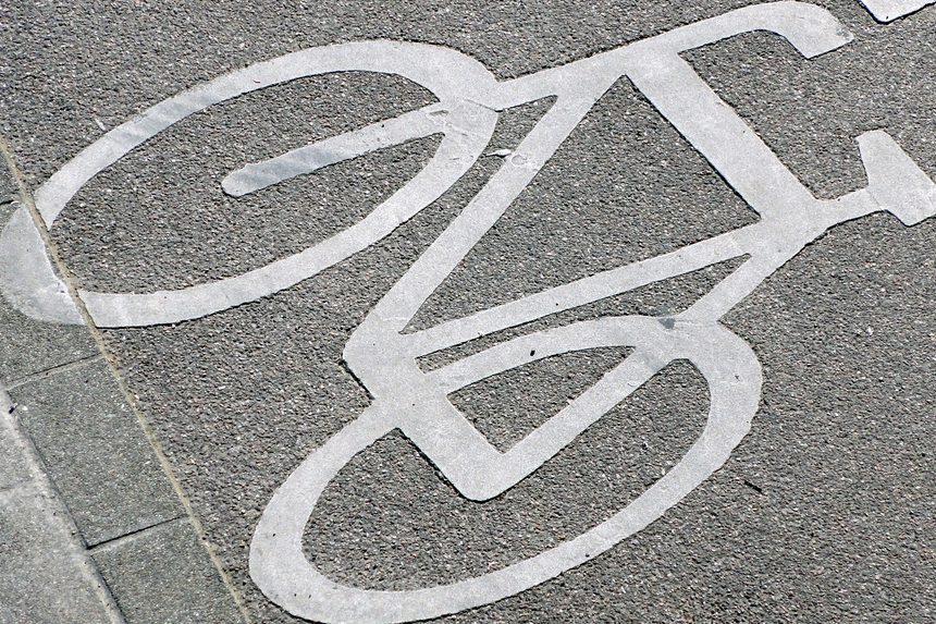 In Norddeutschland kommt jeder dritte Schüler mit dem Fahrrad zum Unterricht. Ob’s an den fehlenden Bergen liegt? Foto: Martin Abegglen / flickr (CC BY-SA 2.0)