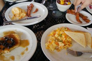 Ausgewogene Ernährung ist sowohl für den Körper als auch für die Psyche essentiell. Foto: joeymanley / flickr (CC BY-SA 2.0)