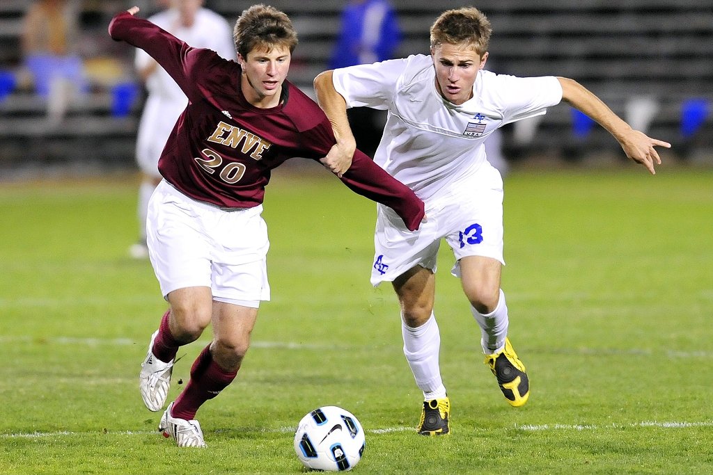 Fußball fördert die kognitiven Fähigkeiten junger Menschen. Foto: skeeze / Pixabay (CC0 1.0)