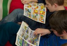 Im Ganztag - hier an einem Gymnasium in Nordrhein-Westfalen, das am Projekt "Ganz In" teilnimmt - können Schüler auch mal entspannt einen Comic lesen. Foto: Stiftung Mercator / flickr (CC BY 2.0)