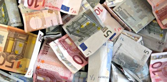 Die Schulen erhielten 11,9 Prozent mehr Geld. Foto: M. Zimmermann / pixelio.de