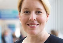 Nicht genug Geld: Giffeys Ausbildungsoffensive für Kita-Fachkräfte halbiert sich Will die Qualität der Kita-Betreuung verbessern: Bundesfamilienministerin Giffey. Foto: Martin Kraft / Wikimedia Commons (CC BY-SA 3.0)