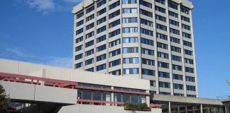 Ort des Geschehens: die Zentralmensa der Uni Göttingen. Foto: Magnus Mertens / Wikimedia Commons (CC BY-SA 2.5)