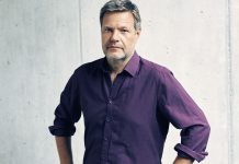 Habeck fordert, dass der Bund sich um benachteiligte Schüler kümmert. Dauerhaft!