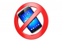 Schule als „Handy-Schutzzone“ – Kultusminister will bundesweites Smartphone-Verbot