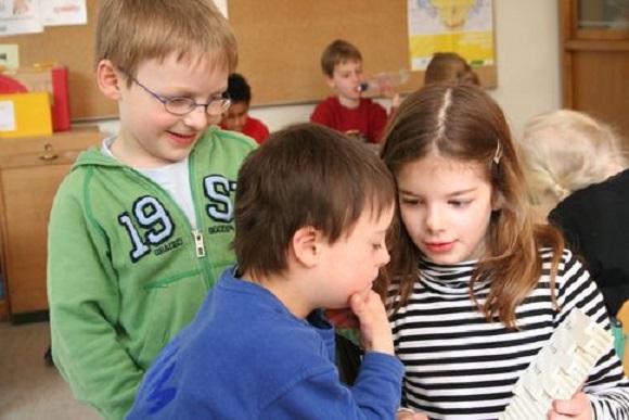 In Grundschulen wird bereits am häufigsten gemeinsam unterrichtet. Foto: BAG „Gemeinsam leben – gemeinsam lernen“