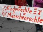 Demonstration zum Tag der Kinderrechte am 20. November in Wien. Foto: W. / Wikimedia Commons (CC BY-SA 3.0)
