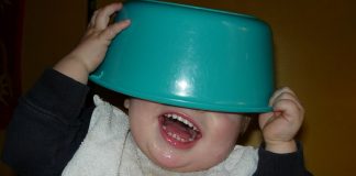 Gute Nachrichten: Die schwarz-gelbe Koalition in NRW unterstützt Familien mit kleinen Kindern. Foto: Klaus Steves / pixelio.de