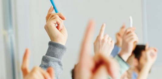 Die Klassengröße ist doch ein entscheidender Faktor für die Unterrichtsqualität. Foto: Shutterstock