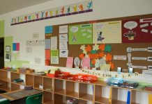 Viele Gymnasiallehrer in Niedersachsen werden auch im neuen Schuljahr zumindest einen Teil ihres Dienstes an Grundschulen absolvieren müssen (Symbolbild). Foto: DALIBRI / Wikimedia Commons (CC BY-SA 3.0)